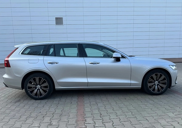 Volvo V60 cena 139999 przebieg: 120000, rok produkcji 2021 z Gdańsk małe 352